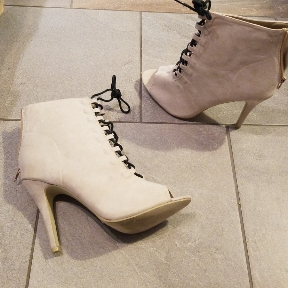 Ankle boots by Esquire